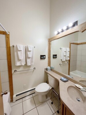 シャワー、タオル