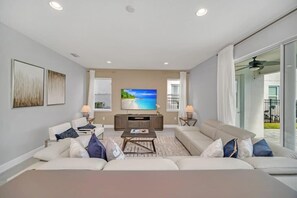TV - Large Private Pool! Resort 8 Mi 2 Disney! 7673 (Kissimmee)