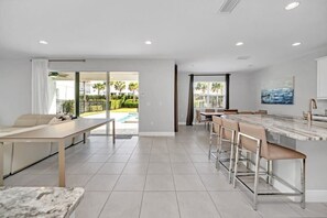 Interior - Large Private Pool! Resort 8 Mi 2 Disney! 7673 (Kissimmee)