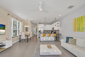 TV - Pool-Value! Serenity Resort 9 Mi 2 Disney-1511 (Clermont)