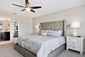 4 habitaciones, escritorio, tabla de planchar con plancha y wifi 