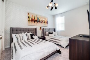 9 bedrooms, iron/ironing board, WiFi, bed sheets