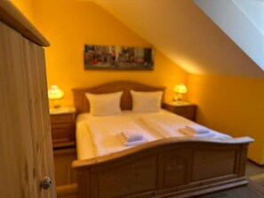 6 habitaciones, escritorio, wifi gratis y ropa de cama 