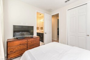 9 bedrooms, iron/ironing board, WiFi, bed sheets - Stunning 9BR/6BA Pool Home Game Room- 9043SRL (Kissimmee)