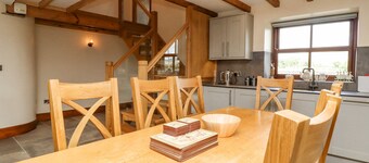Orcaber Farmhouse