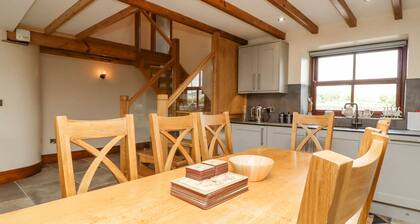 Orcaber Farmhouse