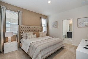 6 chambres, fer et planche à repasser, Wi-Fi, draps fournis