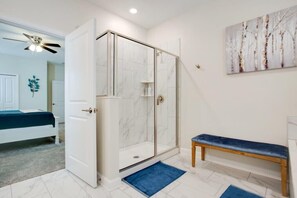 9 soverom, strykejern/-brett, wi-fi og sengetøy