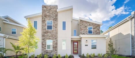 المنشأة من الخارج