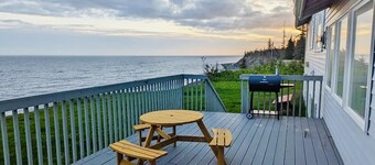 Cozy 6BR Ocean Front Snow Mountain View Villa