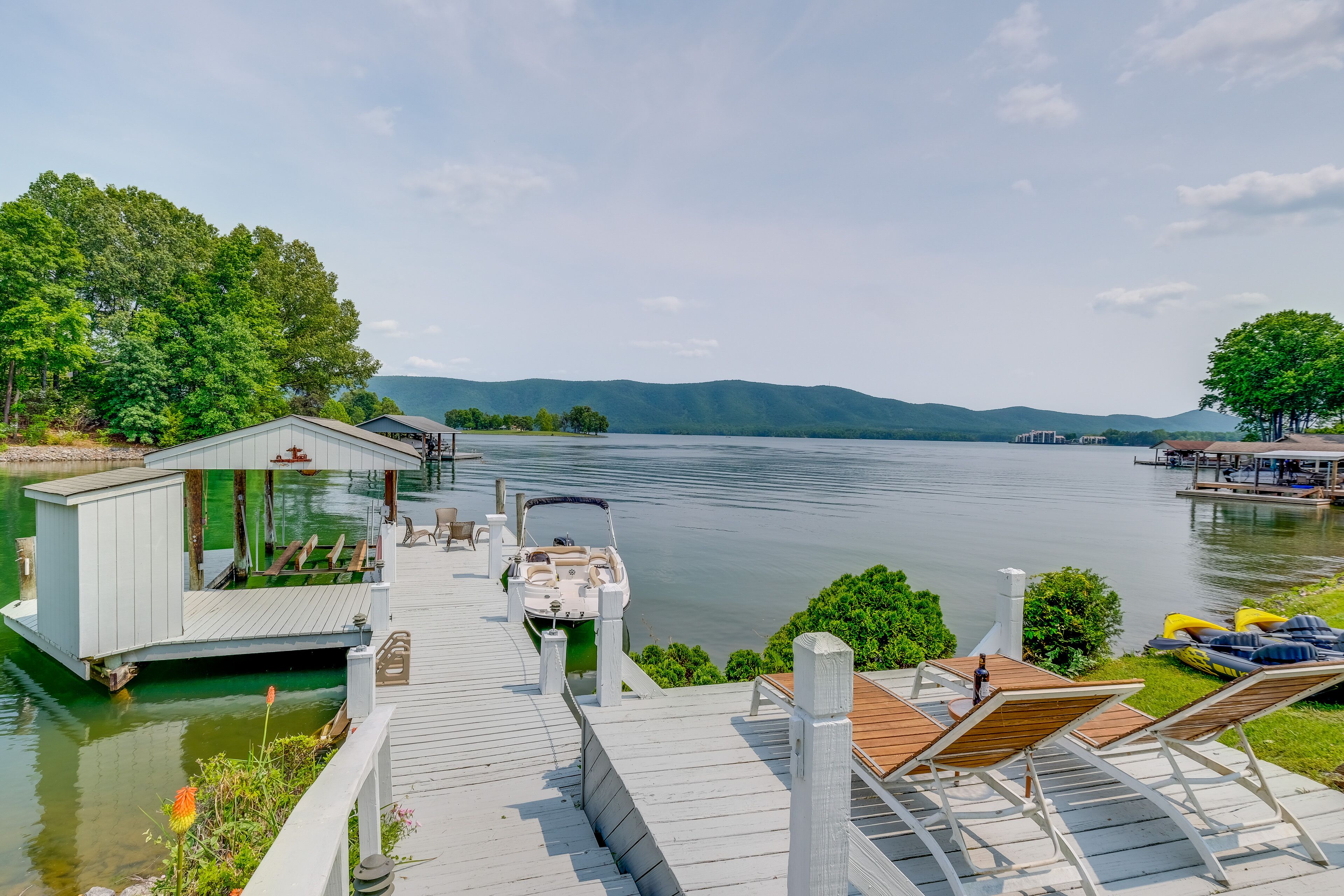 Waterfront Smith Mountain Lake Home w/ Dock!