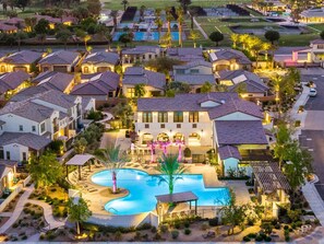 Exterior - Desert Serenity: Elegant townhome near PGA West in La Quinta, CA. (La Quinta)