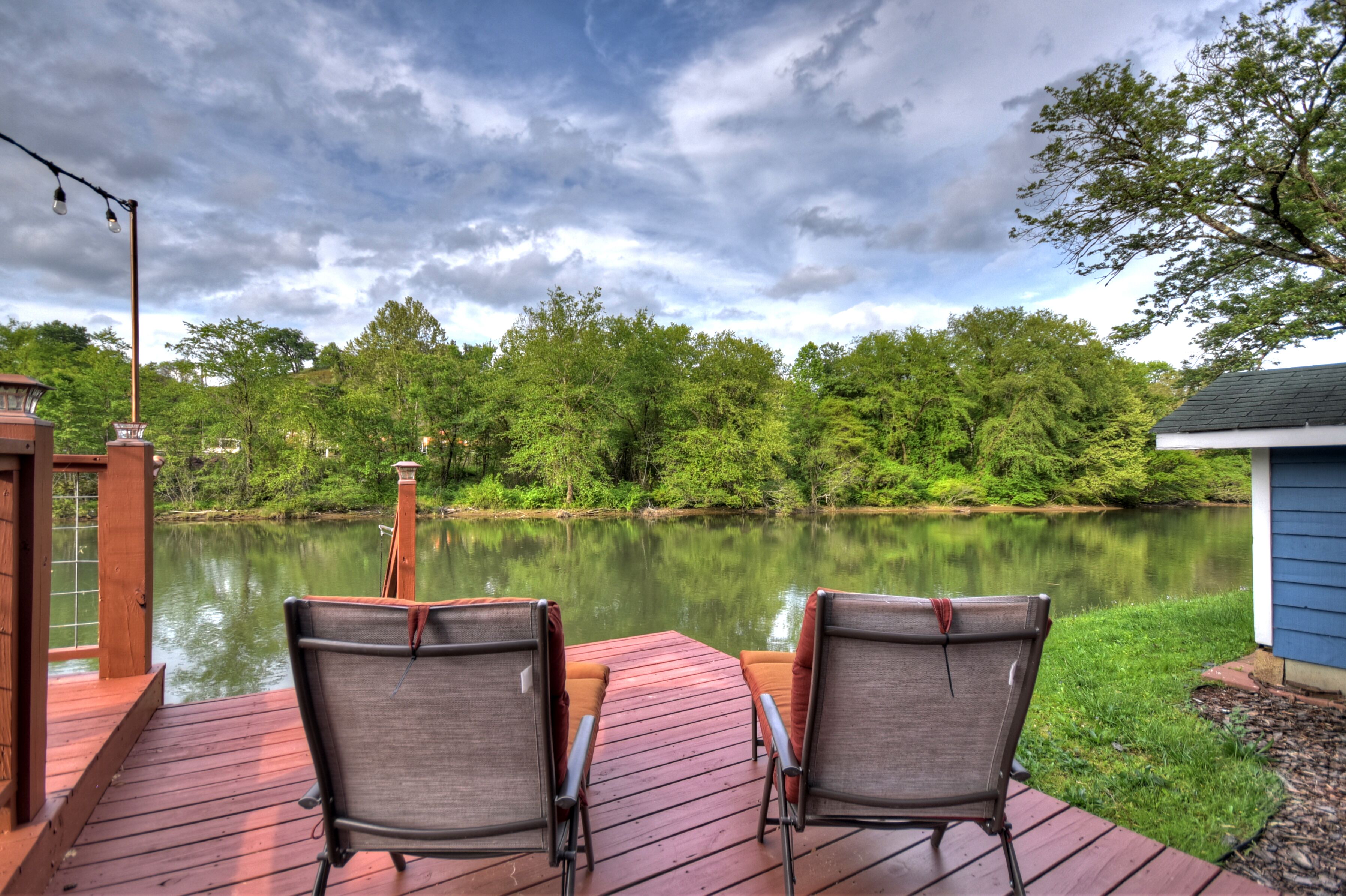 Fisherman's Paradise on the Ocoee River