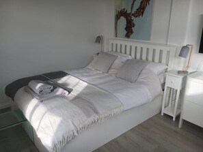 1 bedroom, desk, iron/ironing board, free WiFi