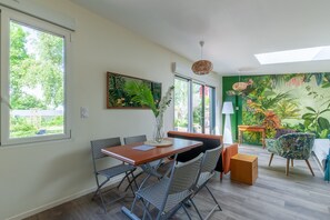 Dining - La Halte des Miquelots - Appt avec jardin (Vains)