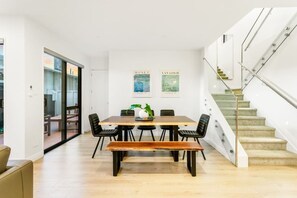 Dining - Pristine Modern Central Home | Netflix & Heatpump (Auckland Central Suburbs)