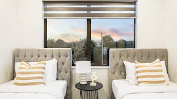 4 bedrooms, desk, iron/ironing board, free WiFi