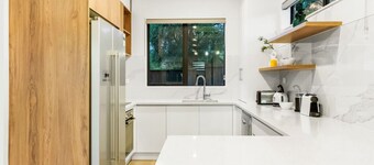 Pristine Modern Central Home | Netflix & Heatpump
