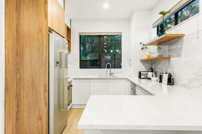 Pristine Modern Central Home | Netflix & Heatpump