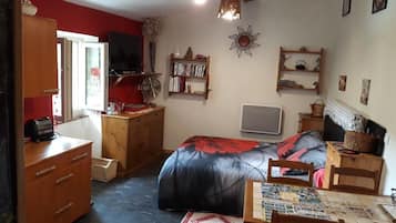 1 Schlafzimmer, Bügeleisen/Bügelbrett, Reisekinderbett, kostenloses WLAN