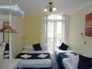 Free WiFi, bed sheets - Manor Hotel (London)