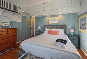 Room - 3BR Harborside Home • Gloucester+Rockport • Ocean View (Gloucester)