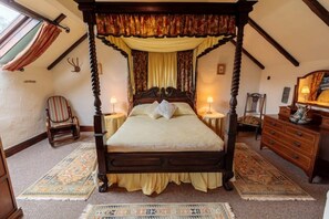 1 Schlafzimmer, Schreibtisch, Bügeleisen/Bügelbrett, Reisekinderbett