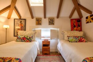 Decoración individual, mobiliario individual, escritorio