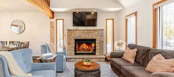 Private Wooded Escape w/ Hot Tub + Fire Pit