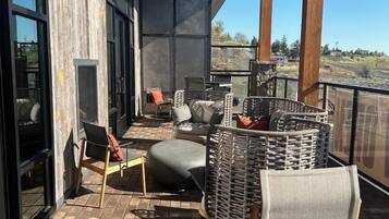 ลานระเบียง/นอกชาน