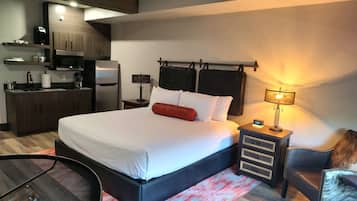 ห้องเอลีท | 1 ห้องนอน, เครื่องนอนระดับพรีเมียม, ห้องพักตกแต่งอย่างมีเอกลักษณ์