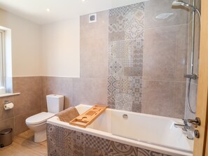 Cottage | Bathroom | Shower - Keepers Cottage (York)