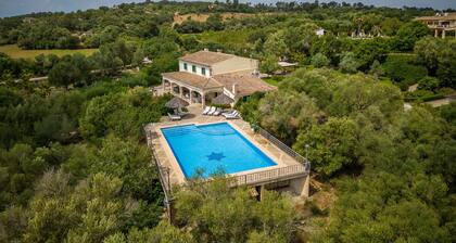 Finca Son Perxa on Mallorca with pool and bbq