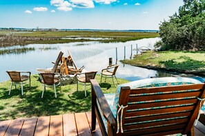 Property grounds - Cozy waterfront bamboo retreat, perfect for fishermen or outdoor enthusiasts  (Beaufort)