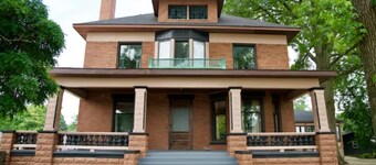 Copperfield- Unit 2 - 1 Bedroom Luxury Suite - King