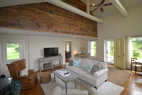 Saratoga Farmhouse