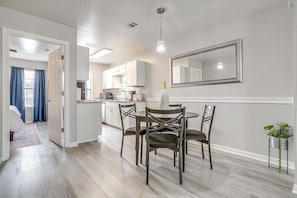 Dining - Peaceful 2 BR Apt for Month Stay (Arlington)