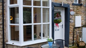 Unclassified image, 3 of 30, button - Flat Cap Cottage (Skipton)