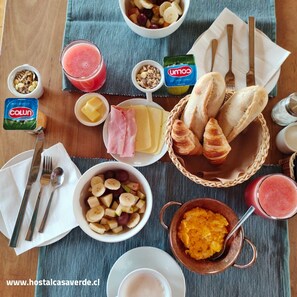 Gratis kontinental frukost varje dag