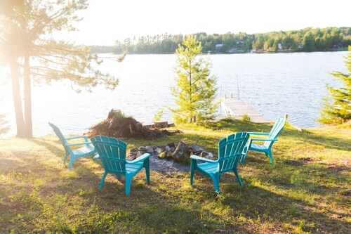 Pet Friendly-Waterfront-BBQ-Firepit-2.5hr from GTA