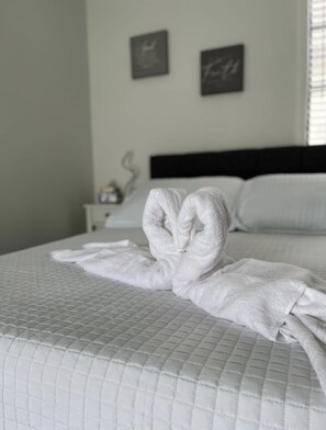 1 bedroom, desk, iron/ironing board, free WiFi