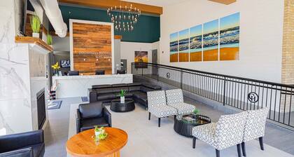 The Colonial Hotel -Honeymoon Suite