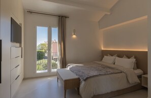 2 عدّة غرف نوم وواي فاي وملاءات أسرّة