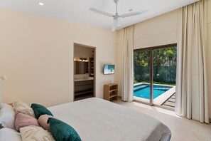 3 Schlafzimmer, Zimmersafe, Schreibtisch, Bügeleisen/Bügelbrett