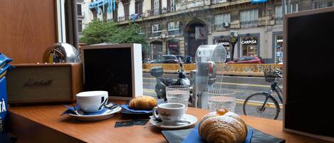 Ilmainen päivittäinen täysi aamiainen