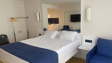 House | 1 bedroom, iron/ironing board, free WiFi, bed sheets
