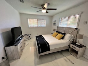 3 chambres, fer et planche à repasser, lit de bébé portatif, Wi-Fi