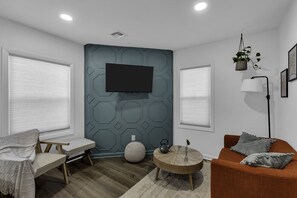 Smart-TV og stereoanlegg