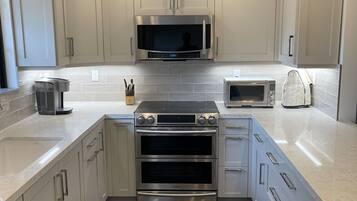 Fridge, dishwasher