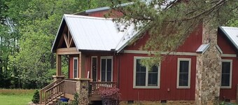 Pet Friendly Country Cottage Near NC Zoo